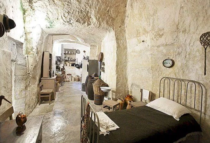 Bên trong một ngôi nhà hang đá ở Matera (Nguồn: Internet) Bên trong một ngôi nhà hang đá ở Matera (Nguồn: Internet)