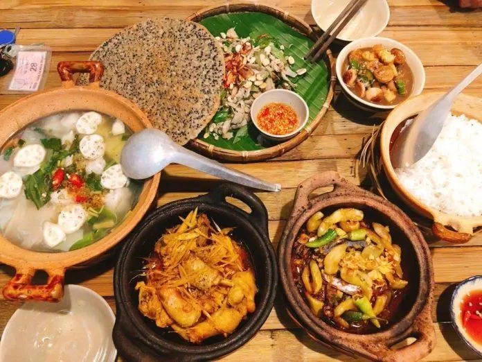 Cơm quê Mười Khó của Trường Giang đã mở đến chi nhánh thứ 3 (Ảnh: Internet) Cơm quê Mười Khó của Trường Giang đã mở đến chi nhánh thứ 3 (Ảnh: Internet)