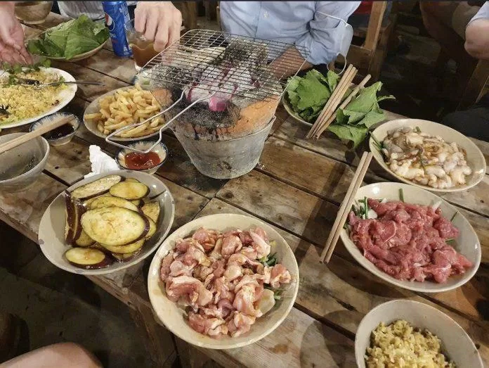 Đồ ăn tại 5 KU Station. (Ảnh: Internet)