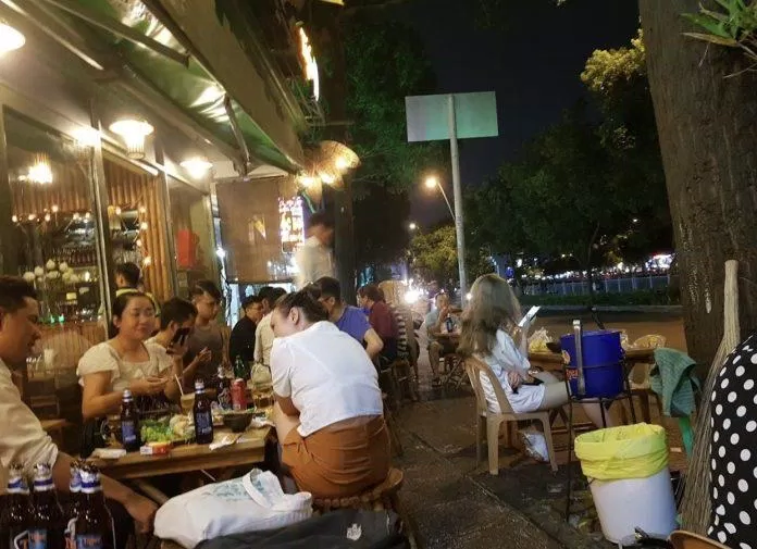 Top 20 quán nhậu tại Sài Gòn: đồ ăn ngon, hút khách, giá bình dân 123 Zô 5 KU Station Big Pig BBQ Beer bình dân bình thạnh Bồng Sơ Quán Đêm Sài Gòn đồ ăn Gangs Hỏa Xa giá bình dân Gu Nhậu đúng chất nhà hàng Nhà hàng Ngọc Thủy nhà hàng ngon Nhà hàng Việt Phố Những người bạn No 96 Lẩu Nướng Nướng bia Lu Ốc ngon 109 Ốc Phước Đạt Phố đêm quán quận 1 quận 3 Quận 5 quán ăn Quán ăn Bamboo quán nhậu Quận Tân Bình Sài Gòn Sky Zone Beer Garden The Street thông tin Top 20 Xẻng Mồi Bia
