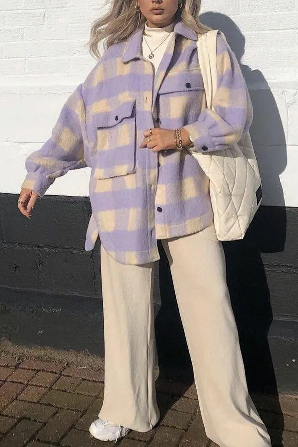 Kết hợp với một chiếc túi cùng màu tạo sự đồng bộ cho trang phục (Nguồn: Internet)