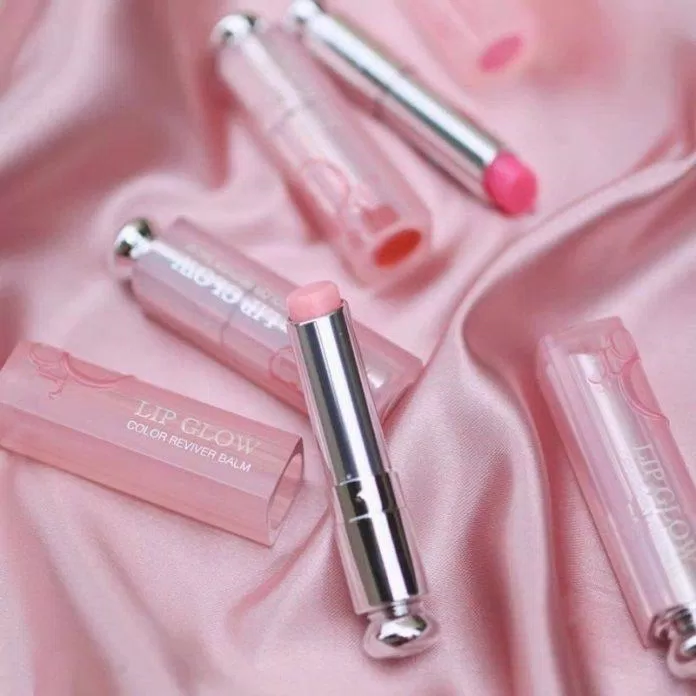 169 Review các loại son dưỡng Dior tốt nhất – đâu mới là “chân ái” của nàng? mới nhất