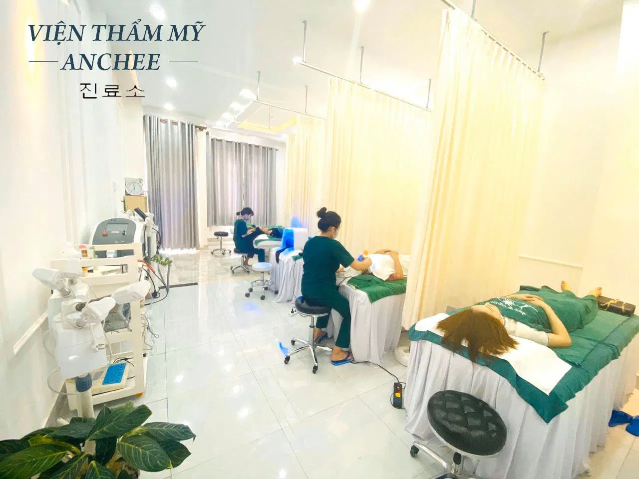 Không gian bên trong Viện Thẩm Mỹ Anchee Clinic (ảnh: internet) Không gian bên trong Viện Thẩm Mỹ Anchee Clinic (ảnh: internet)