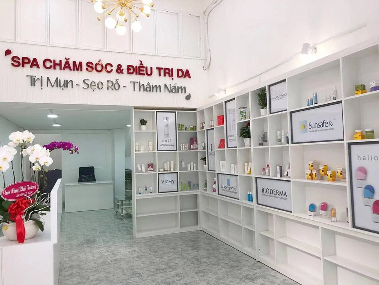 Không gian bên trong của Happy Skin Beauty Clinic (ảnh: internet) Không gian bên trong của Happy Skin Beauty Clinic (ảnh: internet)