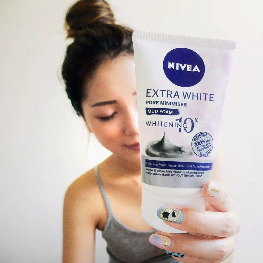 TOP 10 sữa rửa mặt Nivea dành cho cả nam và nữ - loại nào làm sạch tốt nhất? Bùn khoáng Bùn khoáng thiên nhiên Cacbon than đen hoạt tính Camellia Sinensis Leaf Extract Carnitine Chiết xuất Cam thảo và Ngọc trai Chiết xuất lá trà xanh và sáp ong Chiết xuất rễ cây cam thảo Chiết xuất trà trắng Chiết xuất từ mỡ lông cừu Chiết xuất từ nhân sâm Chiết xuất vỏ cây mộc lan công dụng Công dụng chính Dưỡng trắng Đất sét Italia glycerin Glyceryl Glucoside Glyceryl Stearates Hydra IQ kaolin khoáng chất làm sạch Muối đá Himalaya Myristic Acid Nivea Pearly white rửa mặt Salicylic Acid sáp ong sữa rửa mặt sữa rửa mặt NIVEA Sữa rửa mặt Nivea Acne Detox Mud Cleansing Foam for Men Sữa rửa mặt Nivea Anti Acne Bubbles Deep Clean Mud Foam Sữa rửa mặt Nivea Creme Care dưỡng trắng Sữa rửa mặt Nivea Deep Rapid Acne Oil Clear Sữa rửa mặt Nivea Deep White Oil Clear for Men than hoạt tính Sữa rửa mặt Nivea Extra White Detox Mud for Men Sữa rửa mặt Nivea Extra White Pore Minimizer Mud Foam for Women Sữa rửa mặt Nivea Men Anti Acne Facial Foam Sữa rửa mặt Nivea Men Extra White 10X Effect Sữa rửa mặt Nivea Men Oil Control Facial Scrub Sữa rửa mặt Nivea nam Acne Oil Clear Sữa rửa mặt Nivea White Oil Clear Bubbles Deep Foam Sữa rửa mặt Nivea White Oil Clear Super Mousse SUPER M Tảo nâu và muối biển thành phần Tinh chất ngọc trai Top 10 vitamin B5 Whitinat
