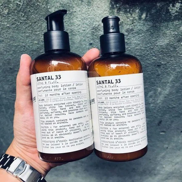 Bao bì, thiết kế của sữa tắm Le Labo Santal 33 không có gì nổi bật (ảnh: internet)