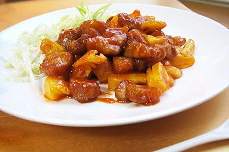 Thịt ba chỉ sốt dứa lạ miệng, đưa cơm (Ảnh: Internet)