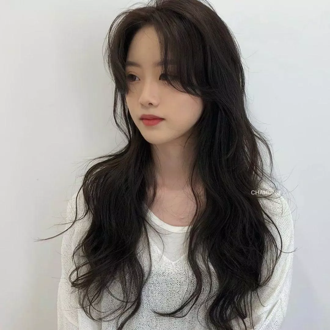 Xoăn bung layer giúp tạo độ phồng cho tóc (Nguồn: Internet) Xoăn bung layer giúp tạo độ phồng cho tóc (Nguồn: Internet)