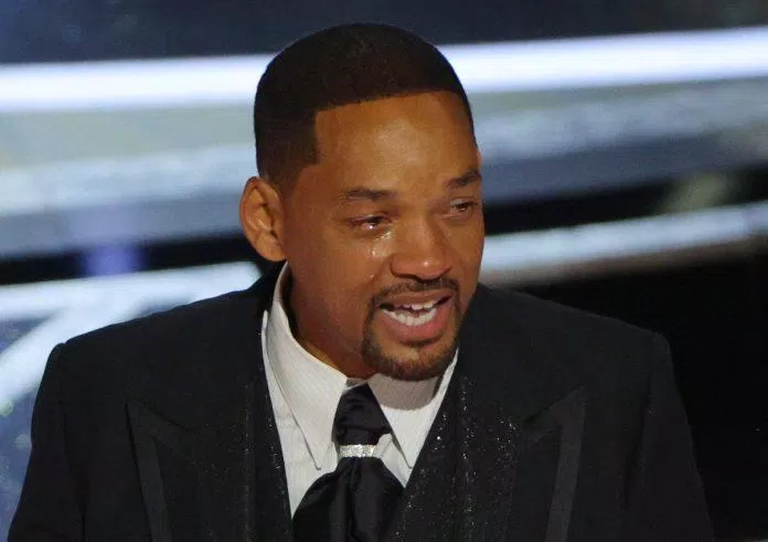 Will Smith rơi nước mắt khi nhận giải “Nam diễn viên xuất sắc nhất” tại Oscar 2022 (Nguồn: Reuters).