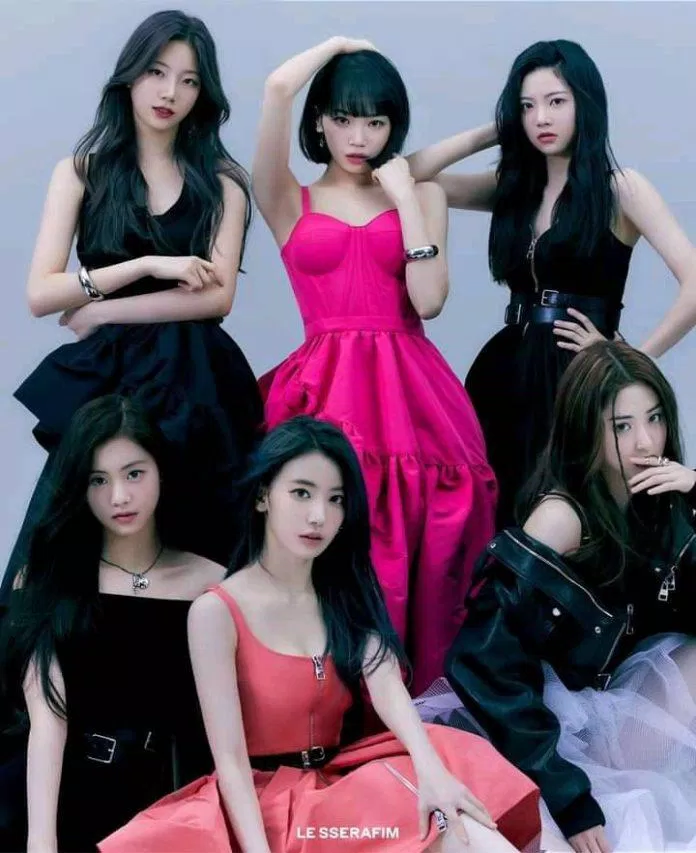 LE SSERAFIM gồm 6 thành viên: Chaewon, Sakura, Yunjin, Kazuha, Garam và Eunchae. (Ảnh: Internet) LE SSERAFIM gồm 6 thành viên: Chaewon, Sakura, Yunjin, Kazuha, Garam và Eunchae. (Ảnh: Internet)
