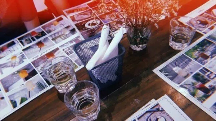 Những bức ảnh mang màu sắc vintage cổ kính là phong cách điển hình của ứng dụng Huji Cam (Nguồn: Internet) Những bức ảnh mang màu sắc vintage cổ kính là phong cách điển hình của ứng dụng Huji Cam (Nguồn: Internet)