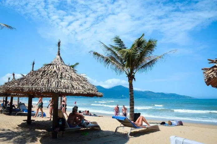 Biển Bãi Cháy (Nguồn: Internet) Biển Bãi Cháy (Nguồn: Internet)