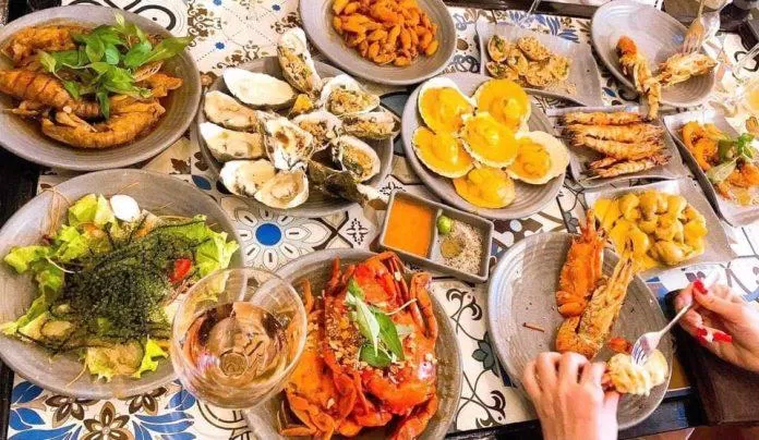 Các món ăn tại Nhà hàng buffet hải sản Chài Village Hồ Chí Minh (Ảnh Internet)