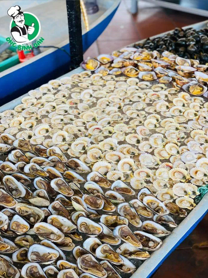Các món ăn tại Nhà hàng buffet hải sản Ông Bình Dân Hồ Chí Minh (Ảnh Ông Bình Dân)