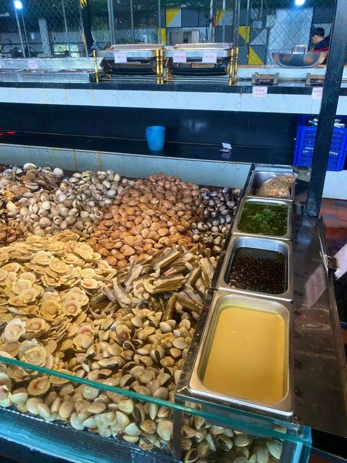 Các món ăn tại Nhà hàng buffet hải sản Cô Ba Còi Hồ Chí Minh (Ảnh Internet)