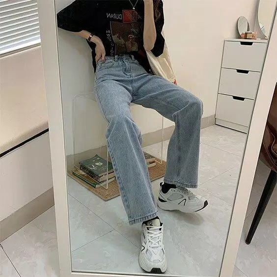 quần jeans với áo thun cực chất (Nguồn: internet) quần jeans với áo thun cực chất (Nguồn: internet)