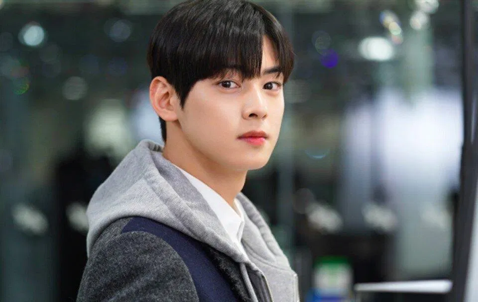 May thay năm đó, anh chàng Cha Eunwoo đã làm theo lời bố, không thì Kpop đã mất đi một visual "huyền thoại" rồi! (Ảnh: Internet) May thay năm đó, anh chàng Cha Eunwoo đã làm theo lời bố, không thì Kpop đã mất đi một visual "huyền thoại" rồi! (Ảnh: Internet)