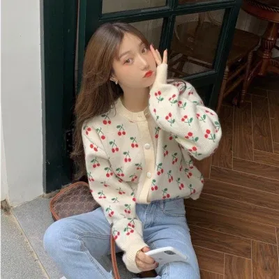 Cardigan dài tay họa tiết cherry phong cách Hàn Quốc - Chaobangbang.vn (Nguồn: Internet)