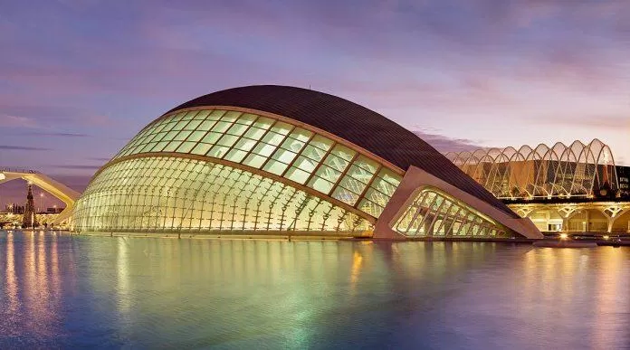Ciutat de les Arts i les Ciències (tên gọi dựa trên tiếng Valencia) (Nguồn: Internet) Ciutat de les Arts i les Ciències (tên gọi dựa trên tiếng Valencia) (Nguồn: Internet)