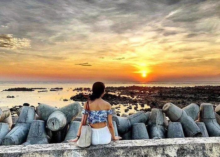 Nơi đầu tiên đón bình minh trên biển (Ảnh: Internet) Nơi đầu tiên đón bình minh trên biển (Ảnh: Internet)
