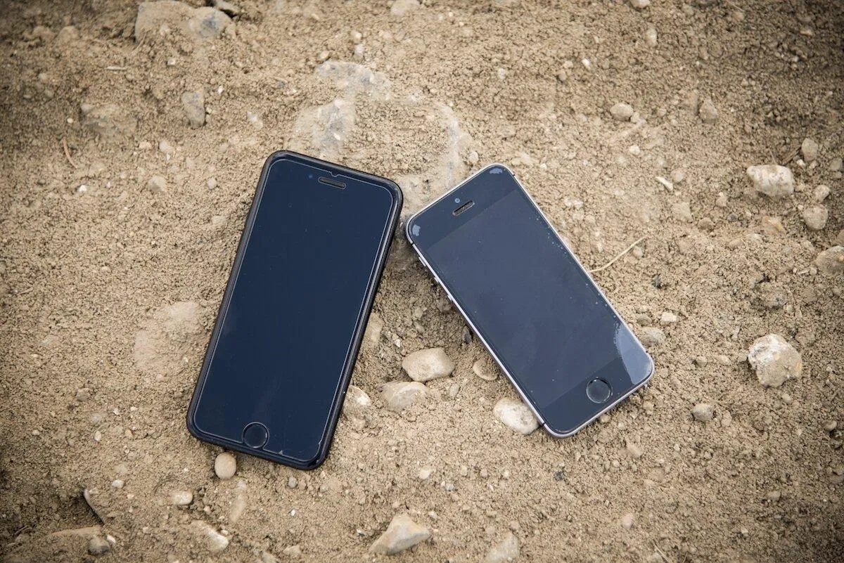 Các thiết bị điện tử như smartphone gây ảnh hưởng tới môi trường (Ảnh: Internet).
