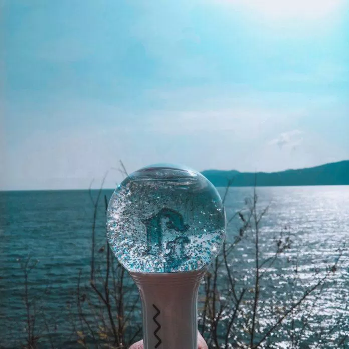 GFriend với chiếc lightstick đẹp nhất trong K-Pop. (Nguồn: Internet) GFriend với chiếc lightstick đẹp nhất trong K-Pop. (Nguồn: Internet)