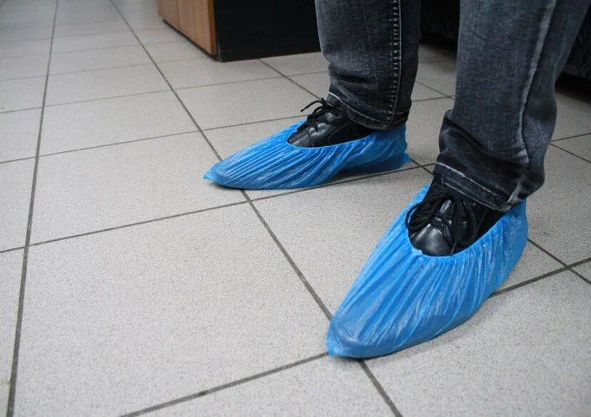 Giày bảo hộ không sạch như ta nghĩ (Ảnh: Internet)