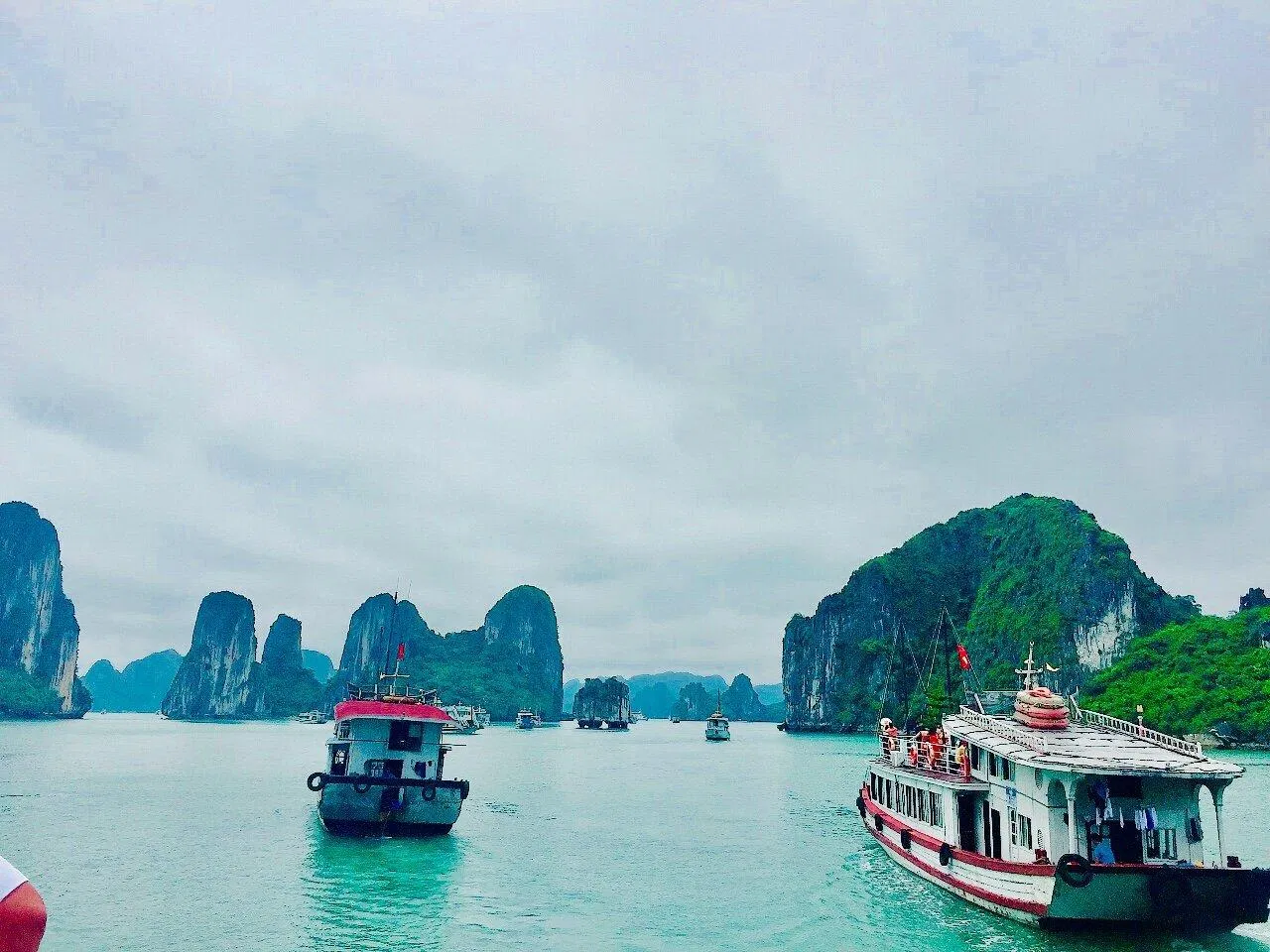 Vẻ đẹp của Vịnh Hạ Long. (Ảnh: Kim Cúc) Vẻ đẹp của Vịnh Hạ Long. (Ảnh: Kim Cúc)