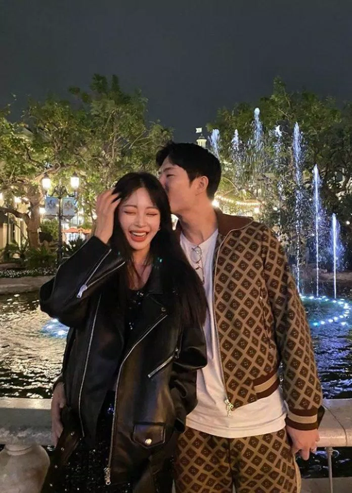Han Ye Seul hạnh phúc bên bạn trai (Nguồn: Internet).
