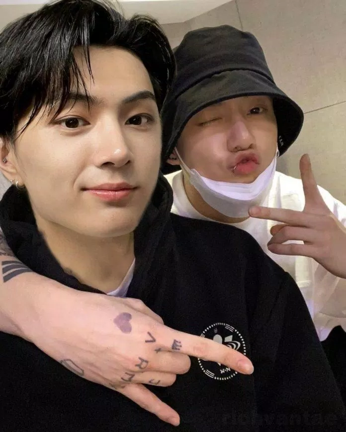 ...thậm chí cả Jay của ENHYPEN vì nam idol cũng có họ Park (Nguồn: Internet) ...thậm chí cả Jay của ENHYPEN vì nam idol cũng có họ Park (Nguồn: Internet)