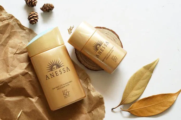 Kem chống nắng Anessa Perfect UV Skincare Milk (Nguồn: Internet)