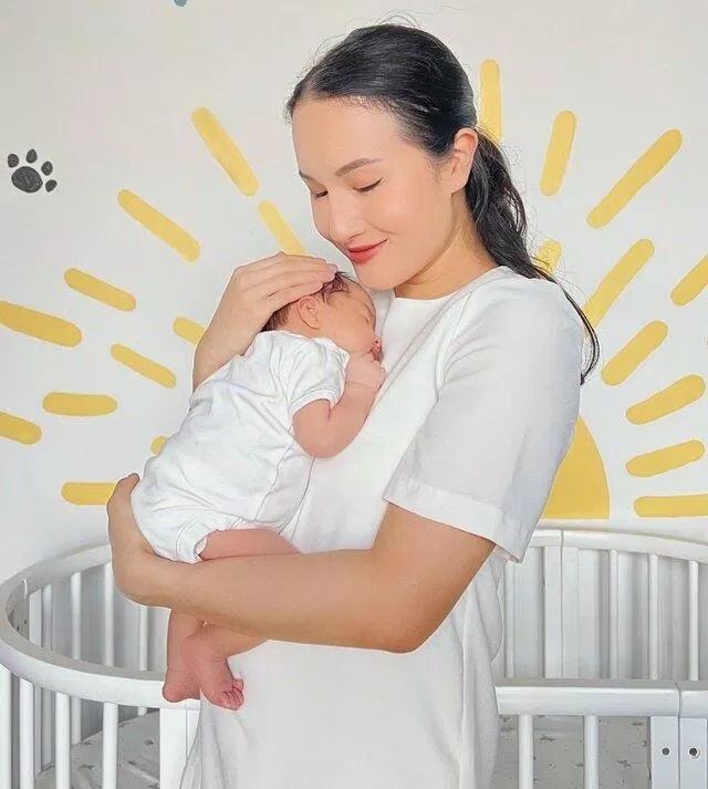Giang Ơi cùng với con gái (Nguồn: Internet) Giang Ơi cùng với con gái (Nguồn: Internet)