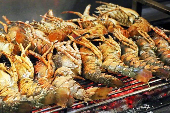 Hải sản tươi ngon tại Nhà hàng buffet La Brasserie Restaurant (Ảnh Internet)