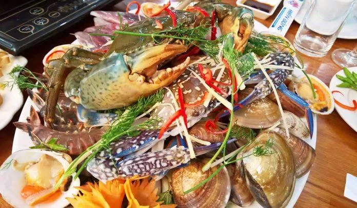 Hải sản chất lượng tại nhà hàng hải sản Biển Đông (ảnh: internet)