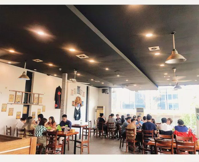 Không gian rộng rãi tại nhà hàng chân giò YeolKwang - Ảnh: internet