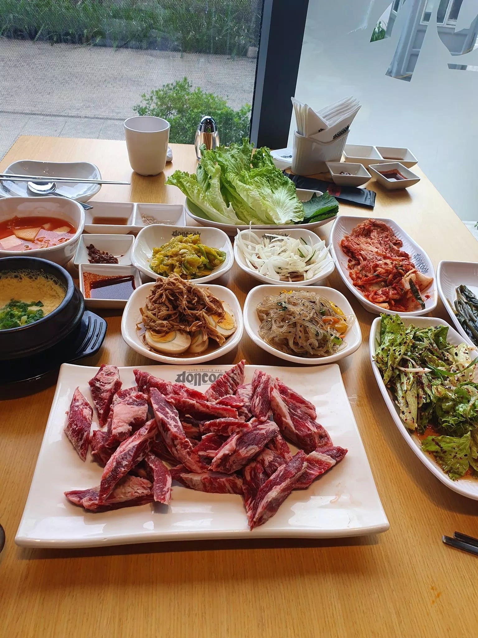 Top 15 nhà hàng, quán ăn Hàn Quốc Hà Nội ngon chuẩn vị, bạn đã biết chưa? Ba Đình gà hầm sâm Hà Nội Hoàn Kiếm Kim Chi nhà hàng Nhà hàng Baek Jeong BBQ nhà hàng BBQ Yukssam nhà hàng bornga hà nội nhà hàng chân giò YeolKwang nhà hàng chum hà nội nhà hàng daebak hà nội nhà hàng Don Chicken Nhà hàng Doncook Corn Grill BBQ Nhà hàng Gumiho Grill Shabu nhà hàng Hàn Quốc Gumiho nhà hàng Jlegu nhà hàng maru nhà hàng quán ăn hàn quốc nhà hàng quán ăn hàn quốc hà nội nhà hàng quán ăn hàn quốc ngon Nhà hàng Sajang BBQ Nhà Hàng Thịt Nướng Meat King quán ăn quán ăn Hàn Quốc quán ăn hàn quốc hà nội thanh xuân thịt nướng thông tin Top 15