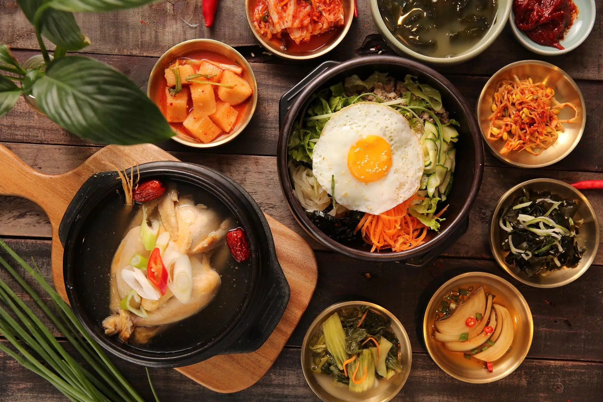 Món gà hầm sâm nổi tiếng của nhà hàng - Ảnh: internet