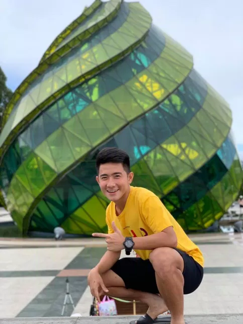 Nụ cười tỏa nắng của cầu thủ Nguyễn Văn Sơn (Nguồn: Internet). Nụ cười tỏa nắng của cầu thủ Nguyễn Văn Sơn (Nguồn: Internet).