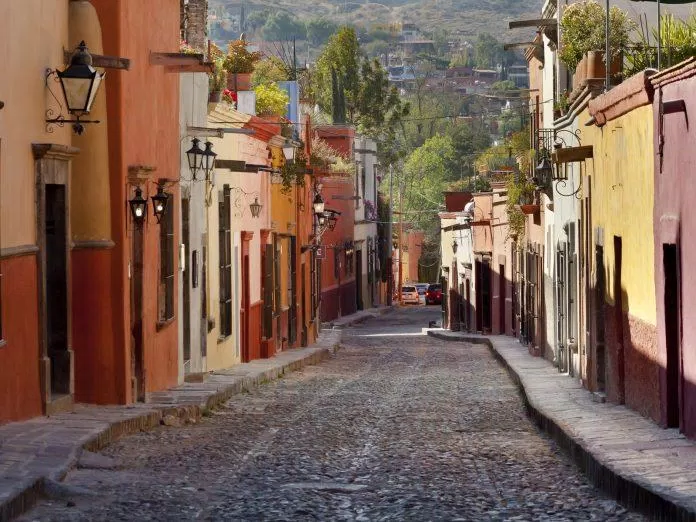 Những góc phố đầy màu sắc của San Miguel de Allende (Ảnh: Internet)