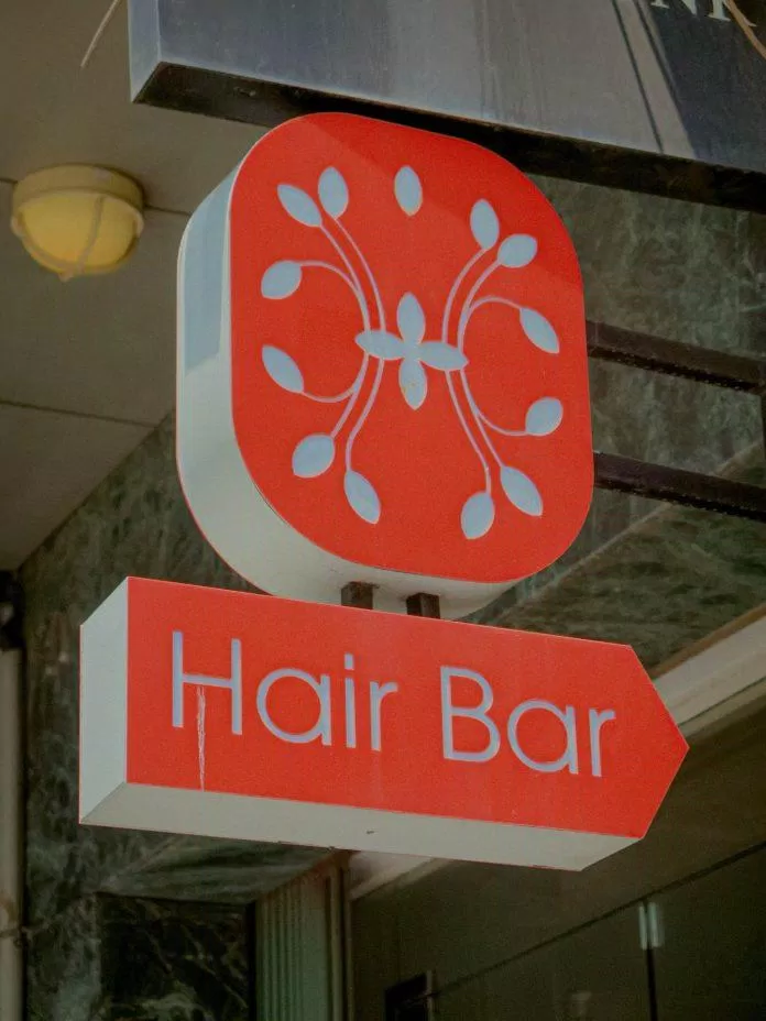 Không chỉ khách hàng Việt Nam, Hair Bar còn được đông đảo khách hàng nước ngoài yêu thích