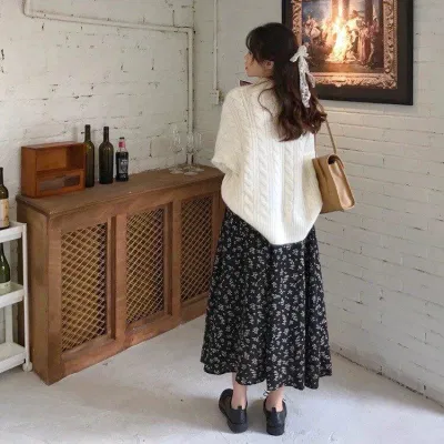 Chân váy hoa nhí vintage - Potazi Store (Nguồn: Internet)