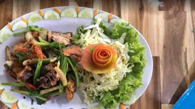 Các món ăn của quán đa dạng và hương vị thì rất ngon và đậm đà (Ảnh: Internet)