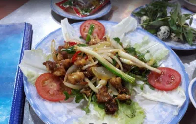 Lẩu dê 4.4 là một quán ăn dân dã lâu đời ở Sài Gòn (Ảnh: Internet)