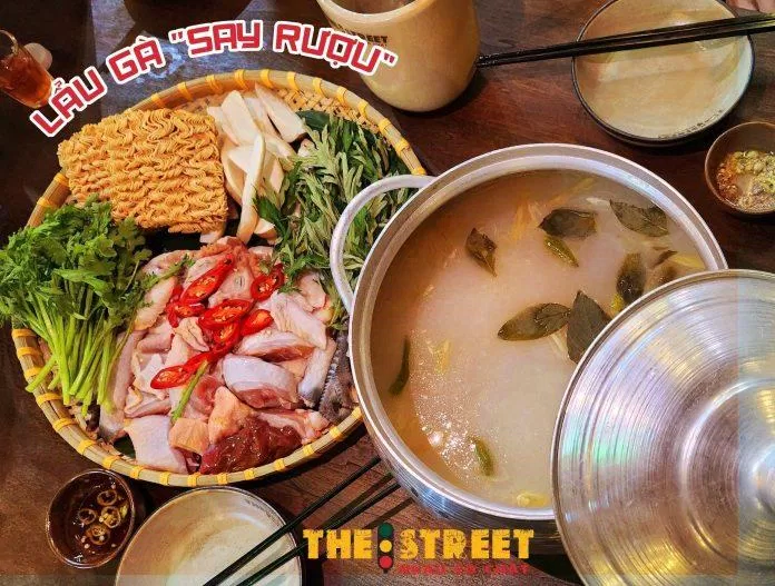 Lẩu gà “say rượu” - nhậu là phải “chất”.
