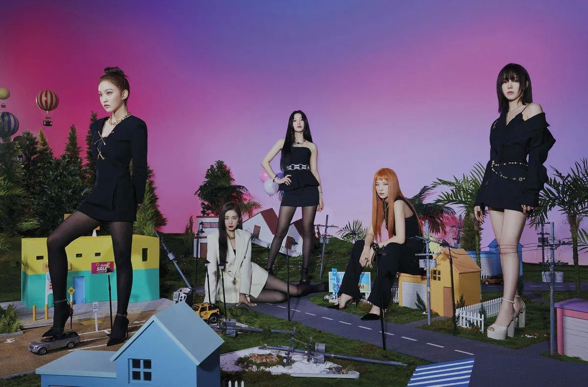 Queendom đánh dấu sự trở lại của Red Velvet sau thời gian dài êm ắng sau những lùm xum của trưởng nhóm Irene. (Nguồn: Internet) Queendom đánh dấu sự trở lại của Red Velvet sau thời gian dài êm ắng sau những lùm xum của trưởng nhóm Irene. (Nguồn: Internet)