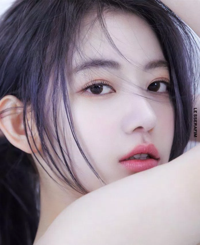 Thành viên Sakura của nhóm nhạc LE SSERAFIM. (Ảnh: Internet) Thành viên Sakura của nhóm nhạc LE SSERAFIM. (Ảnh: Internet)