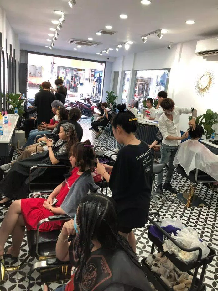 Salon lúc nào cũng tấp nập khách (ảnh: internet)