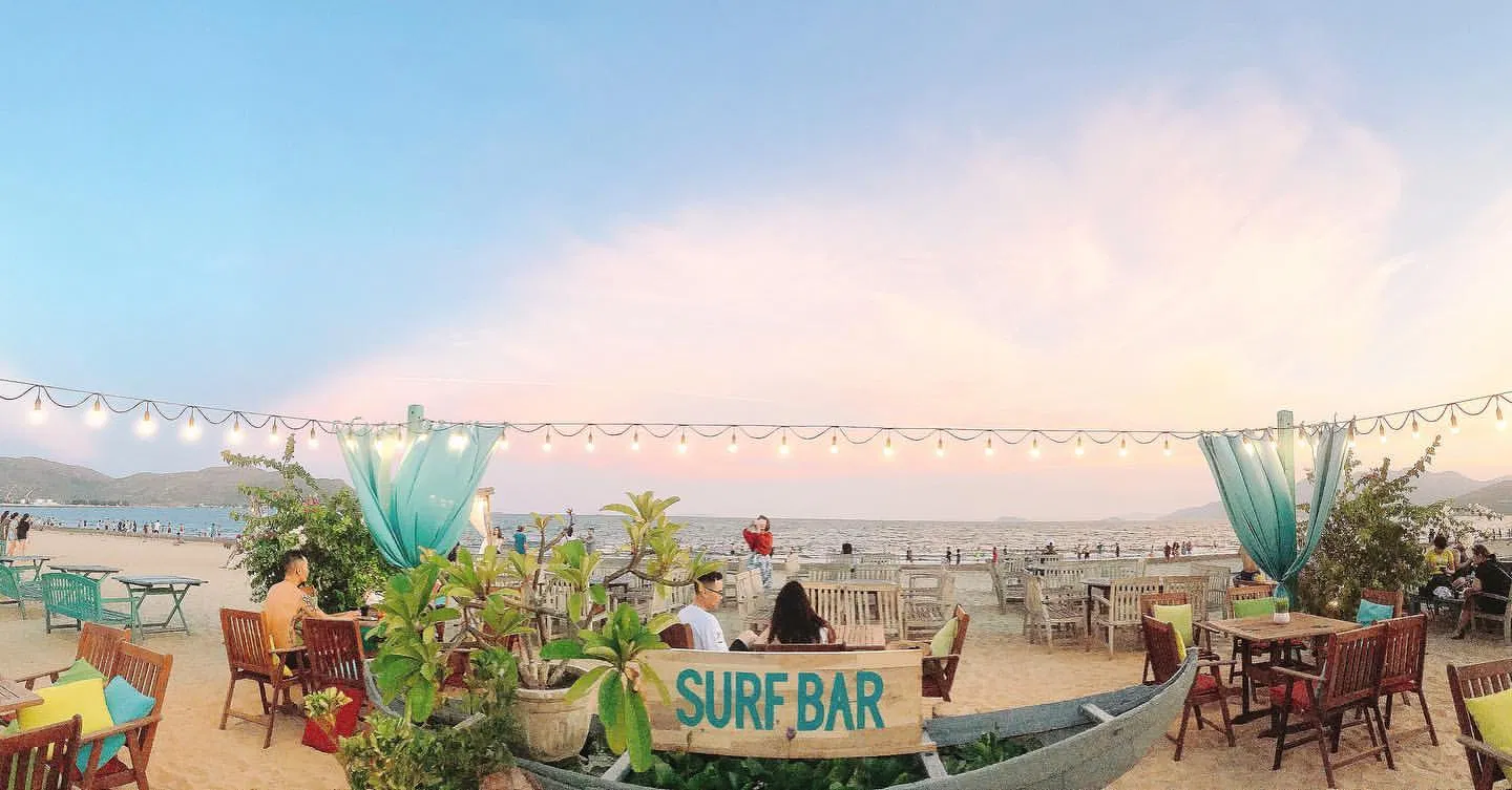 Surf Bar vào buổi sáng (Ảnh: Internet) Surf Bar vào buổi sáng (Ảnh: Internet)