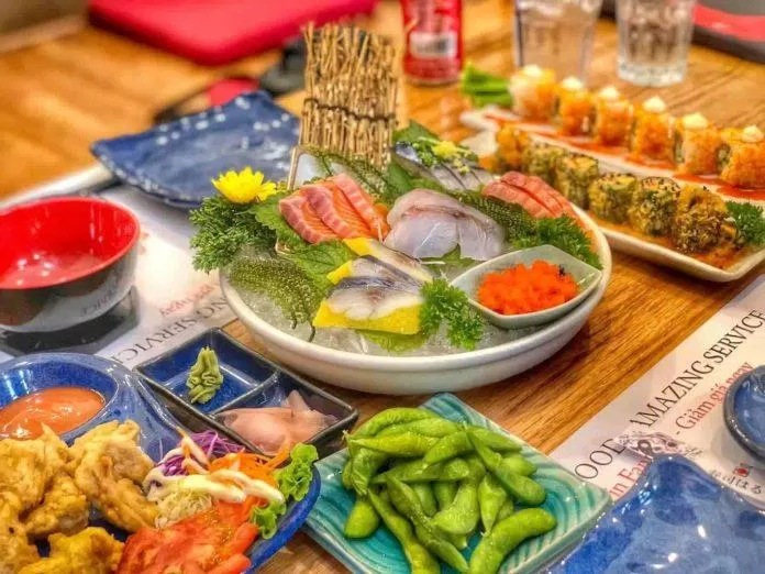 Đồ ăn tại Sushi Hikari (Ảnh: Internet)