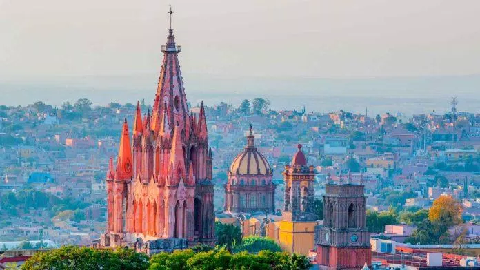 Toàn cảnh thành phố San Miguel de Allende (Ảnh: Internet) Toàn cảnh thành phố San Miguel de Allende (Ảnh: Internet)